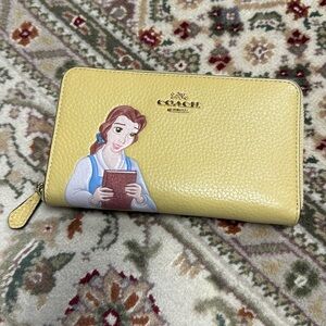 Disney x Coach Wallet - Belle - Medium ID Zip Wallet